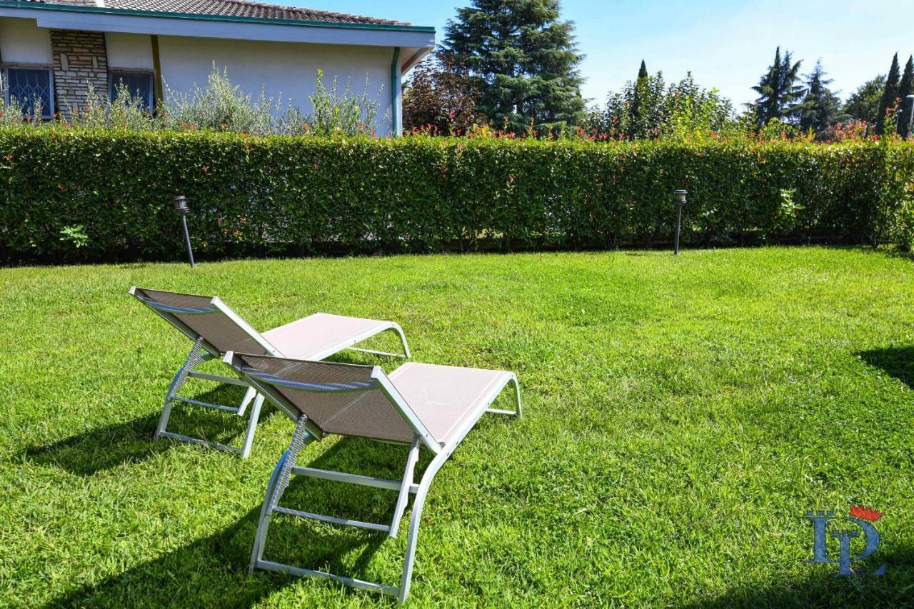 Desenzanoloft Official Partner Marriott Homes & Villas - Bea House, Sirmione With Private Garden And Share Pool Exterior photo